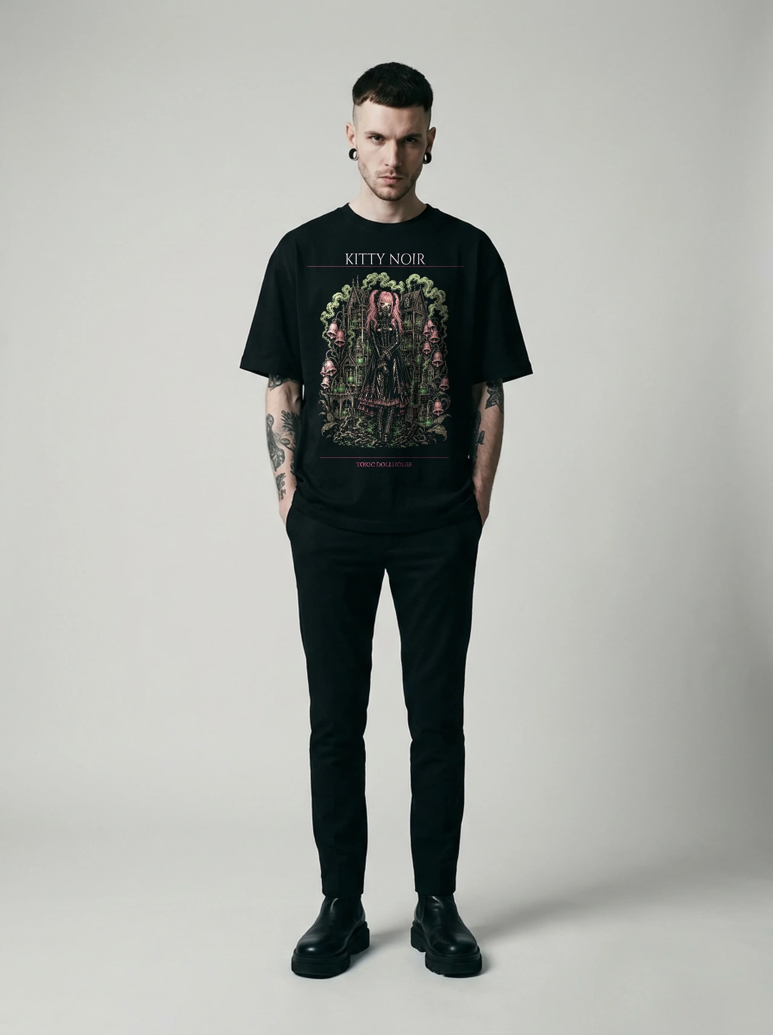 Kitty Noir T-Shirt: male model, full length