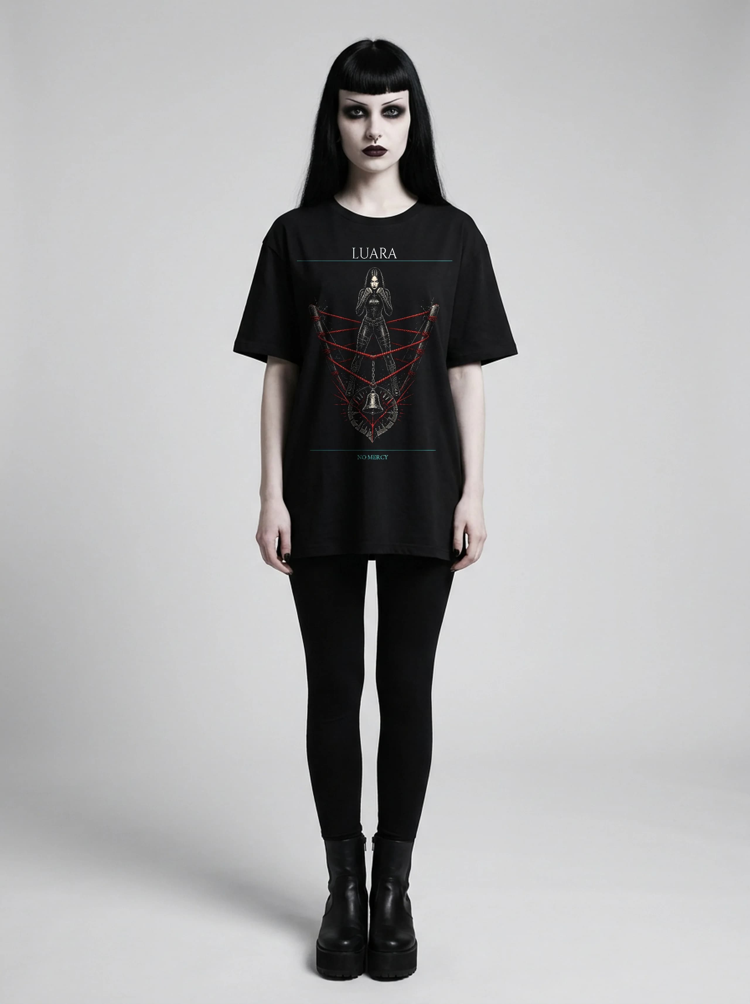 Luara T-Shirt: female model, full length